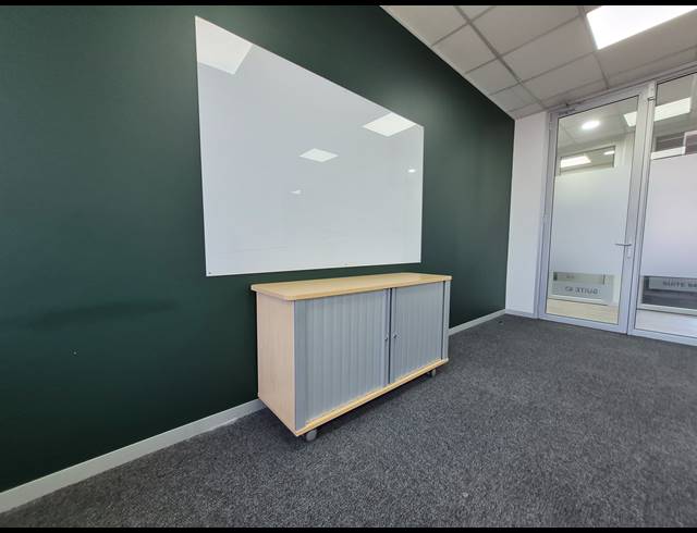 57M² OFFICE TO LET IN SANDTON CENTRAL